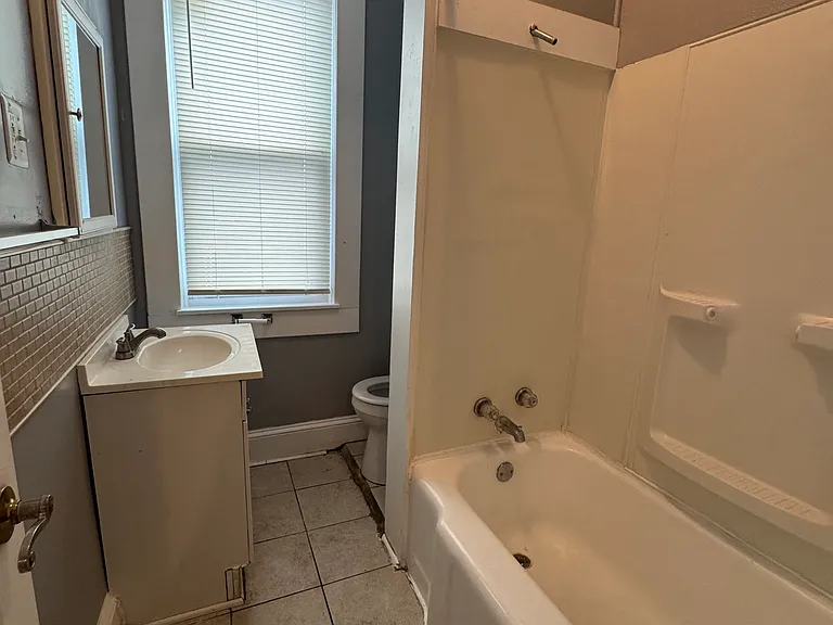 3125 Cliftmont Ave — Photo 21