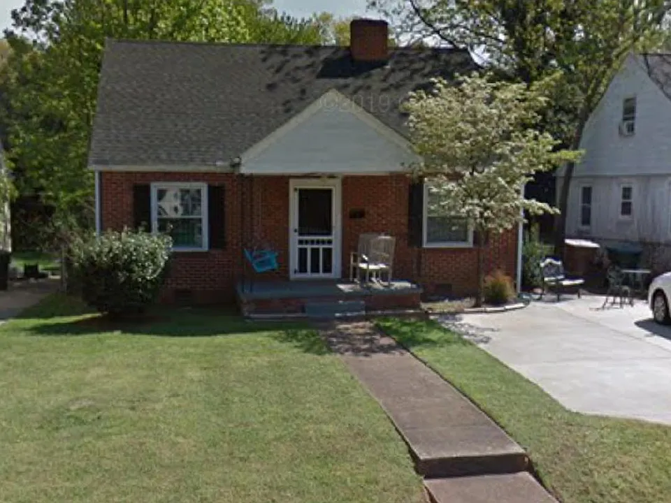 3004 Peebles Dr