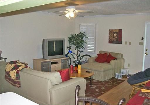 1st image of 2332 Woodhurst Ln