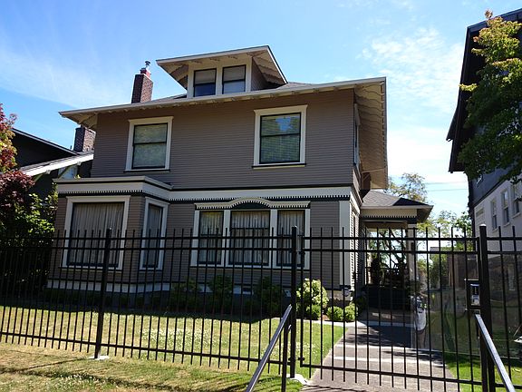 2nd image of 2808 Broadway E