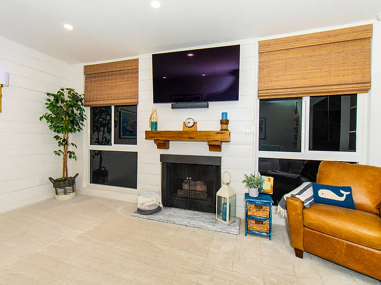 28121 Highridge Rd #305 — Photo 2