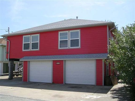 2nd image of 672 Warsaw St