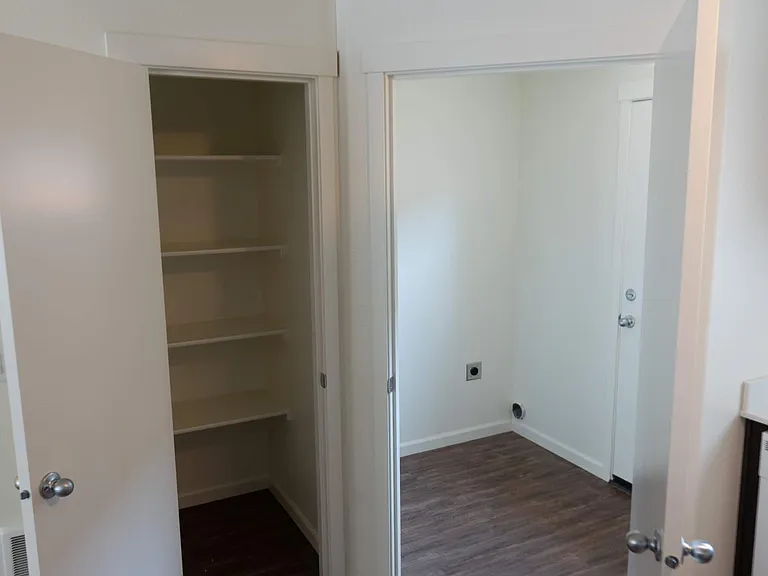 Lebanon City Townhomes — Photo 11