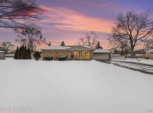 6670 Transparent Ave, Clarkston, MI 48346