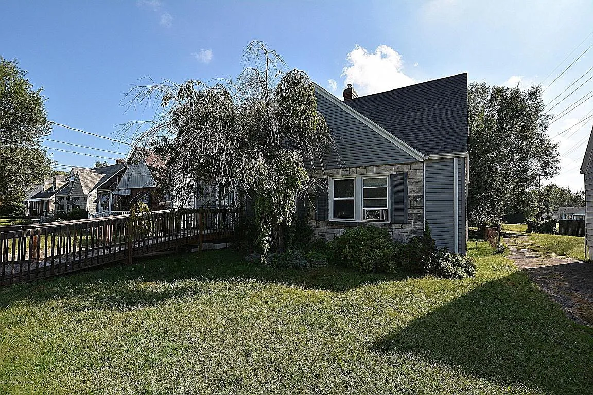 1709 Cypress St photo 1