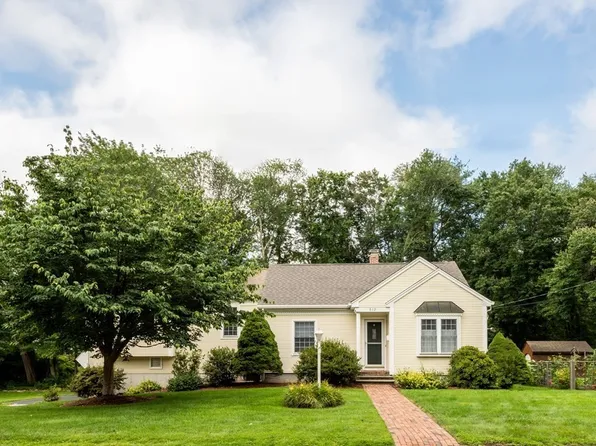 512 Fletcher St, Northbridge, MA 01534