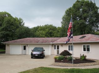 10492 Grandview Dr, Kirtland, OH 44094