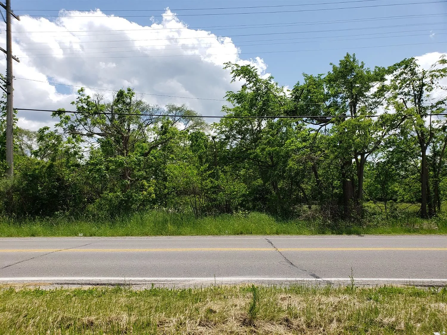 565 W Clark Rd photo 1