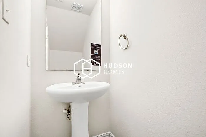 1610 Linda Ln — Photo 10