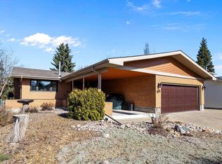 227 Westridge Rd NW, Edmonton, AB T5T 1B9