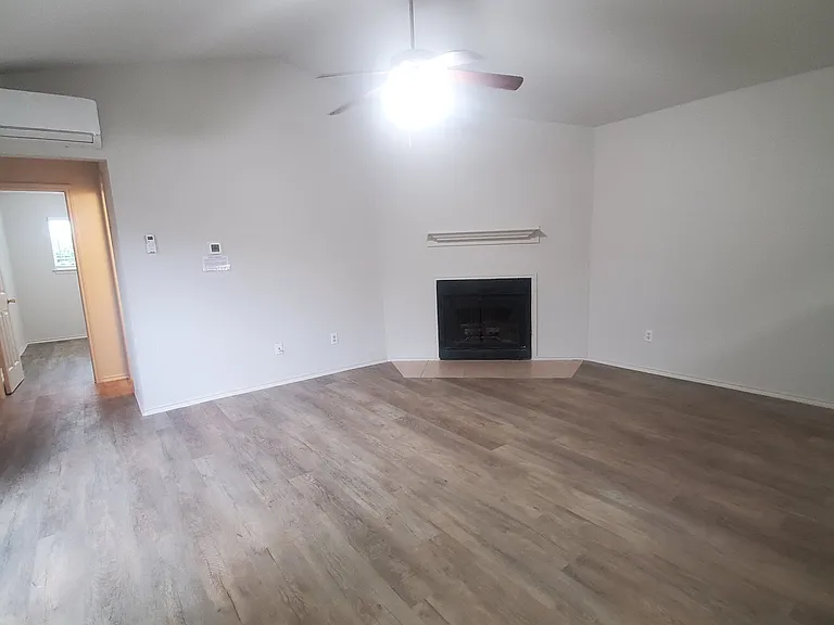 6909 Hyland Cir — Photo 2