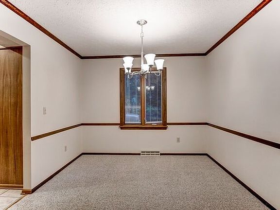 3rd image of 397 Olde Mill Dr