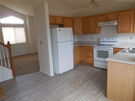 3rd image of 2227 Pinyon Jay Dr
