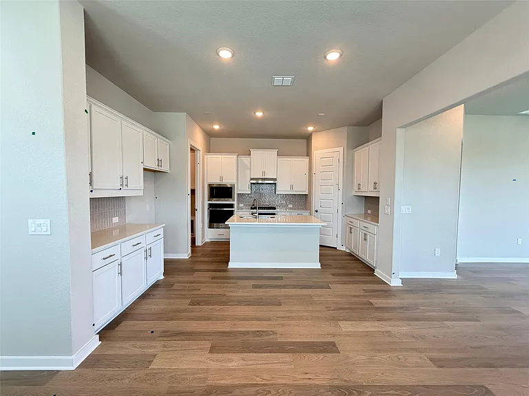 745 Beaverton Dr — Photo 6