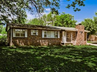 182 E Main St, Farmington, AR 72730