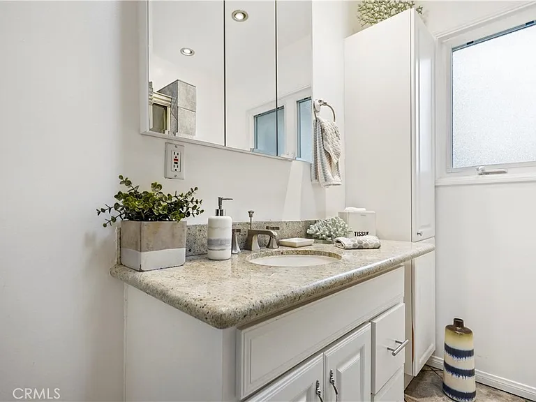 5362 Yolanda Ave — Photo 17