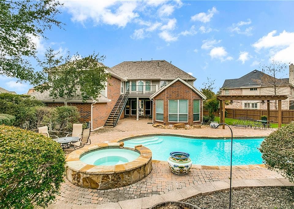 1st image of 4324 Tall Oak Ln