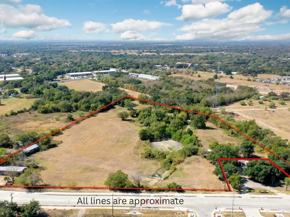 2216 Old Hearne Rd, Bryan, TX 77803