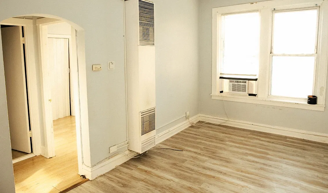 1 bed, 900 sqft, $1,050 — Photo 1