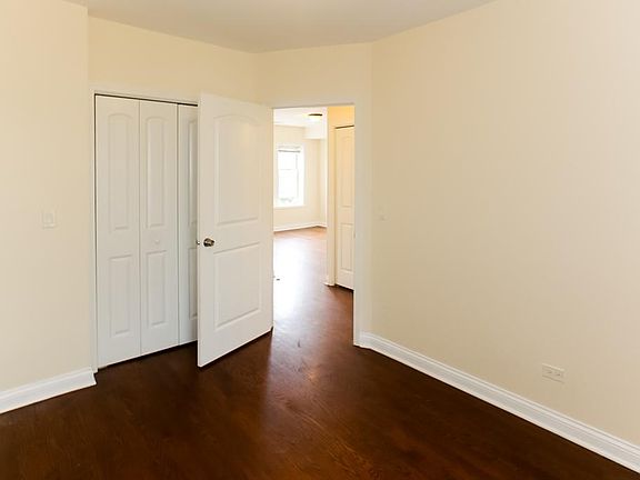 3rd image of 4715 W Cornelia Ave #3W