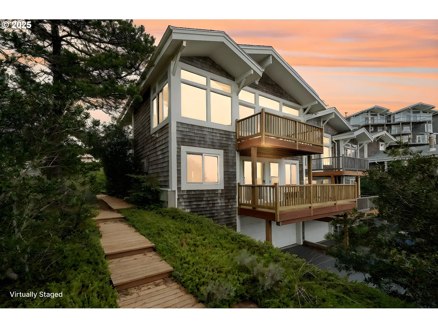 250 Capes Dr photo 1