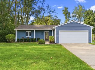 1750 Henbert Rd, West Bloomfield, MI 48324