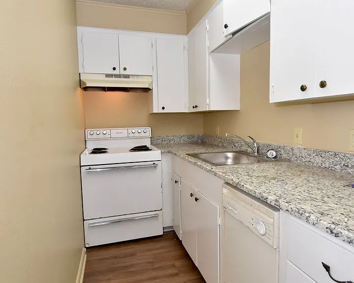 1701 W California Ave — Photo 7