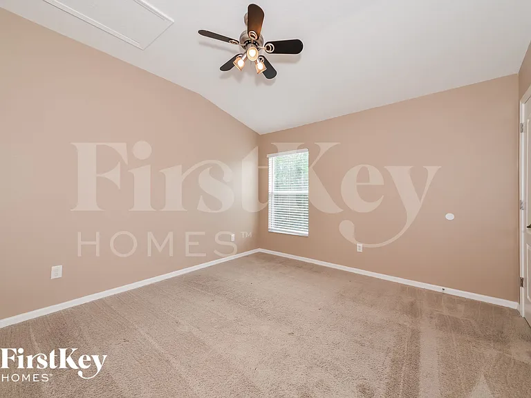 15825 Fishhawk Falls Dr — Photo 11