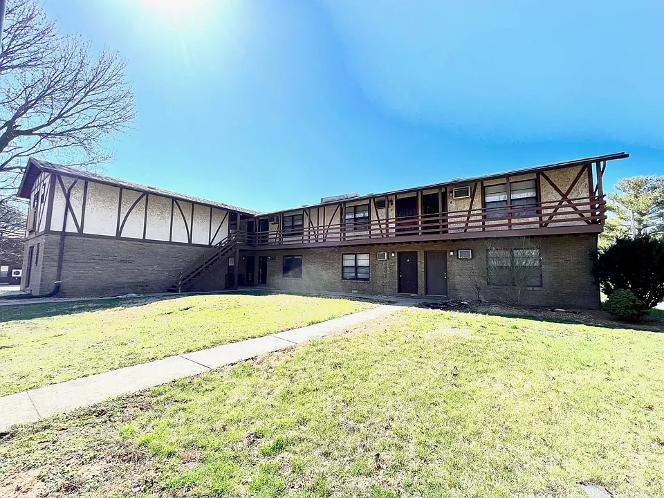 2 Yorkshire Ln #3