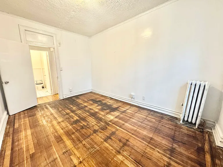 674 47th St #2G — Photo 22