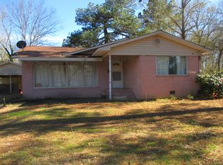 665 Old Magnolia Rd, Camden, AR 71701