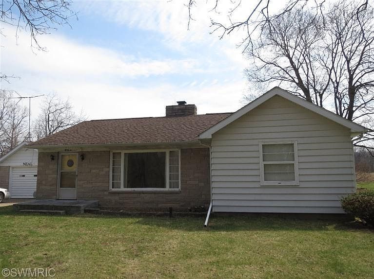 1st image of 9964 N Riverview Dr