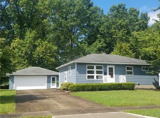 4066 Kenneth Rd, Stow, OH 44224