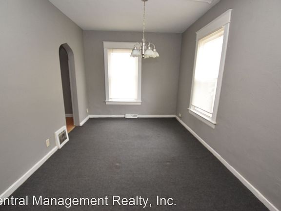 4th image of 308 E 9th St