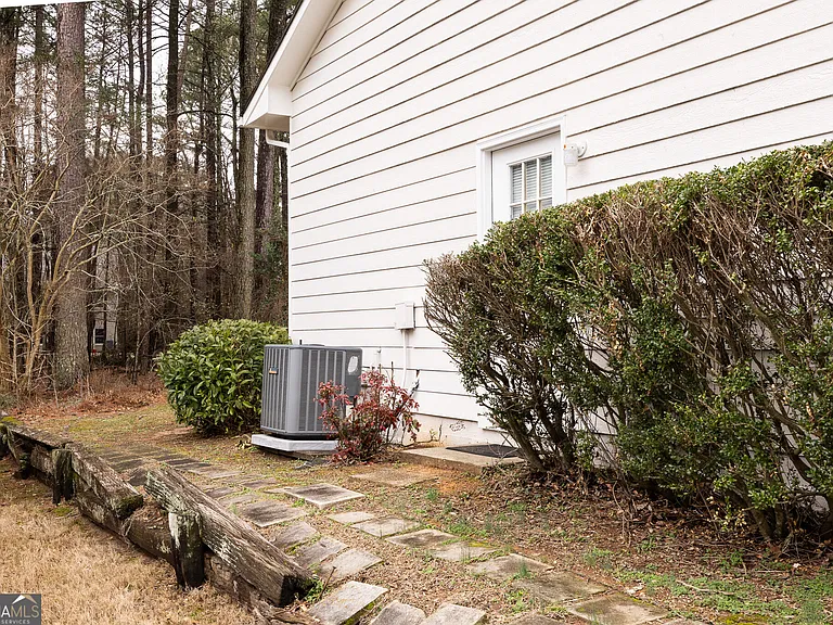 112 Glendale Dr — Photo 47