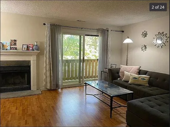 1523 Ravens Crest Dr, Plainsboro, NJ 08536