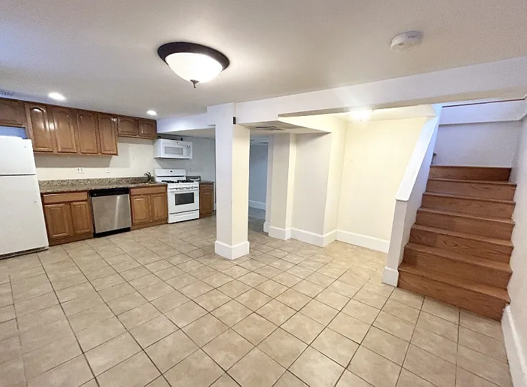 1568 Tremont St #1A — Photo 3