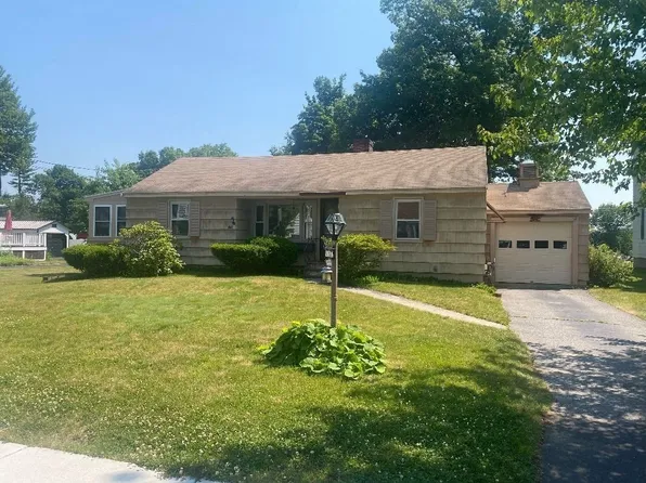 227 Greeley St, Clinton, MA 01510