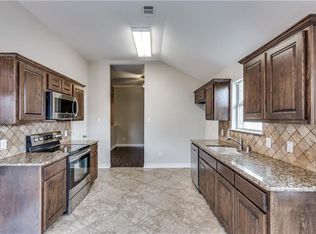 2113 Sunny Side Dr, Little Elm, TX 75068