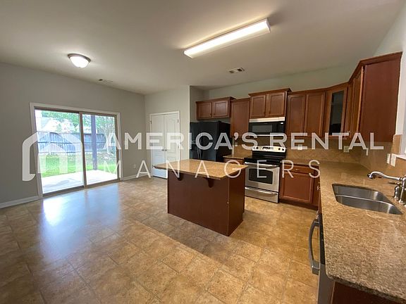 4th image of 6720 Southern Trace Cir