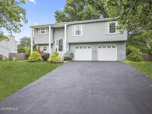 16 Peachstone Road, Howell, NJ 07731
