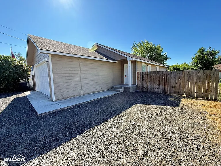 1215 Arkansas Ave — Photo 16