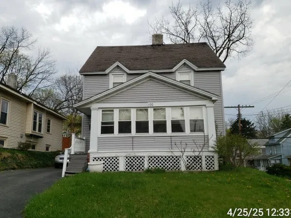 100 Charmouth Dr, Syracuse, NY 13207