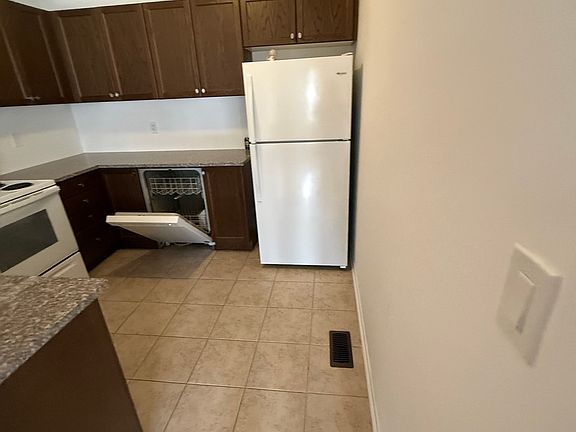 4th image of 71 Ness Dr