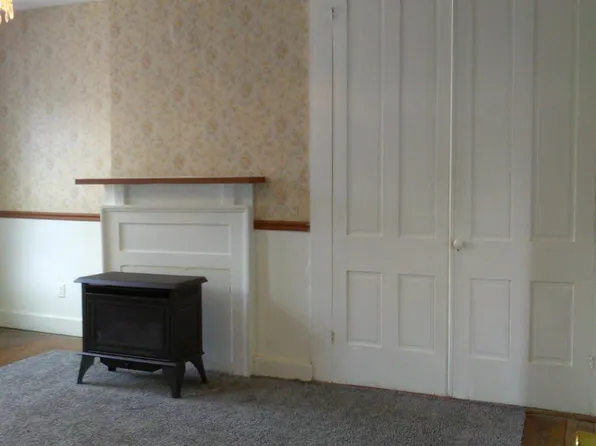 109 S Morton Ave #B, Centerville, IN 47330