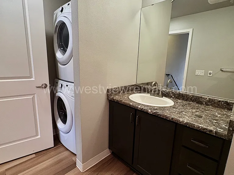 1010 Railroad Ave — Photo 263