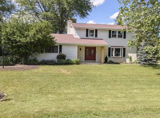 21300 Astolat DRIVE, Brookfield, WI 53045