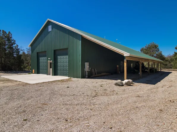 13151 Potter Rd, Bear Lake, MI 49614