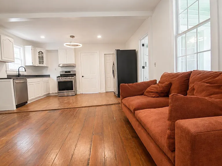 9 John St #B — Photo 15