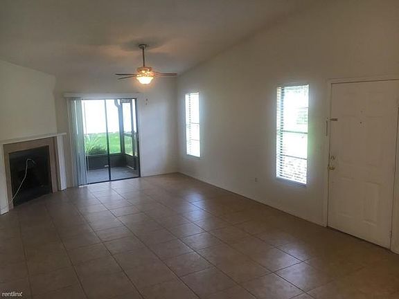 2nd image of 10009 Lake Oak Cir